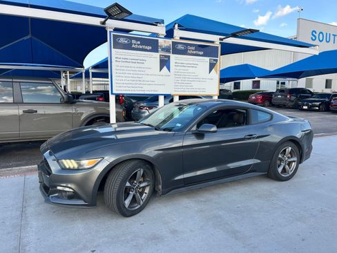 Used 2015 Ford Mustang Coupe w/ Equipment Group 051A RWD image 2