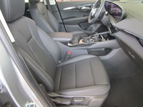 Used 2025 Buick Envision Preferred AWD/4WD image 26