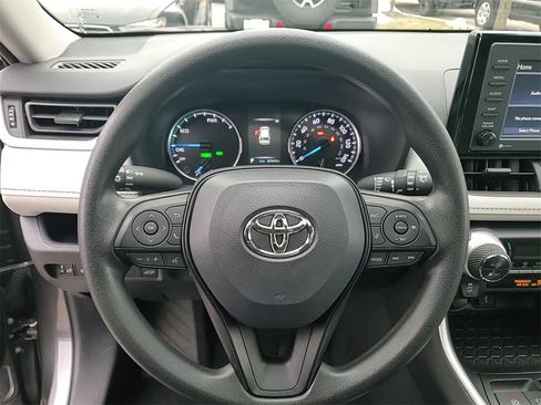 Used 2022 Toyota RAV4 XLE image 14