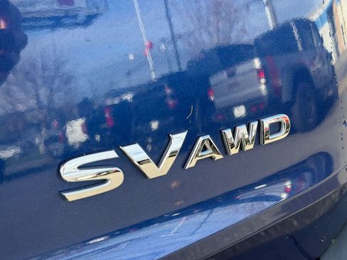 Used 2023 Nissan Rogue SV w/ SV Premium B Package image 11