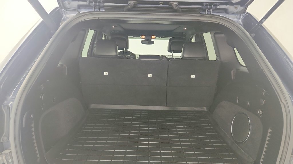 Used 2020 Jeep Grand Cherokee Limited X RWD image 27