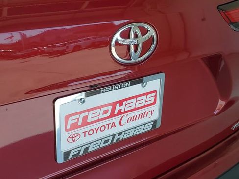 Used 2022 Toyota Highlander XSE image 9