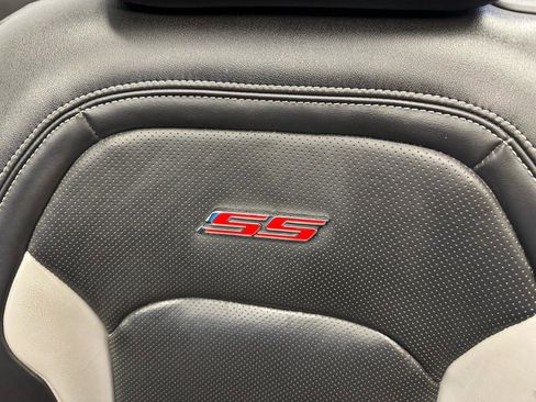 Used 2017 Chevrolet Camaro SS RWD image 16