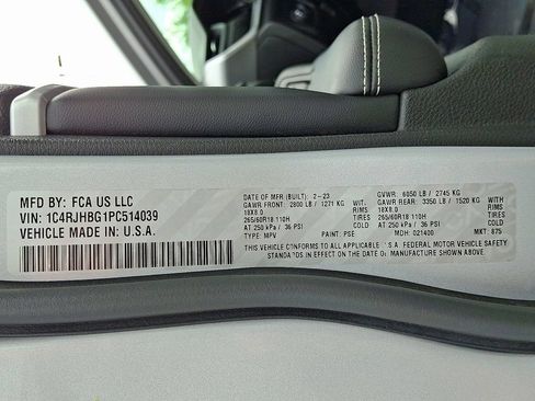 Certified 2023 Jeep Grand Cherokee Limited AWD/4WD image 29