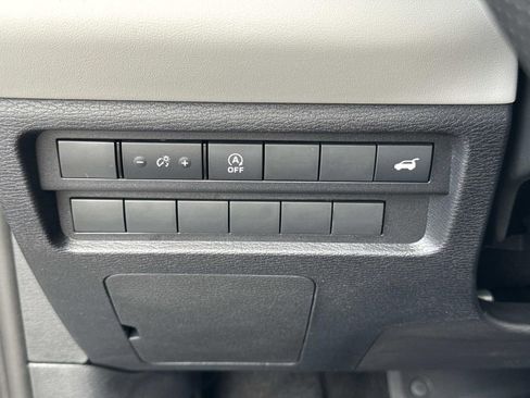 New 2026 Mitsubishi Outlander SE FWD image 40