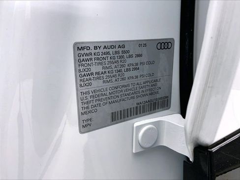 Used 2025 Audi Q5 Premium Plus w/ Premium Plus AWD/4WD image 32