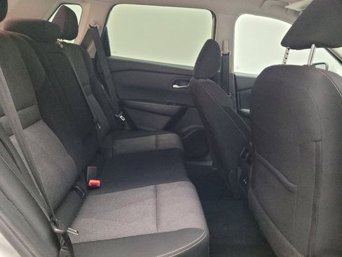 Used 2025 Nissan Rogue SV AWD/4WD image 19