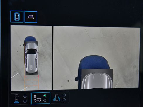 Used 2024 GMC Acadia Elevation image 23