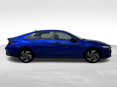 New 2025 Hyundai Elantra Sport image 9