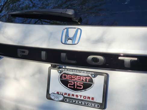Used 2024 Honda Pilot EX-L image 11