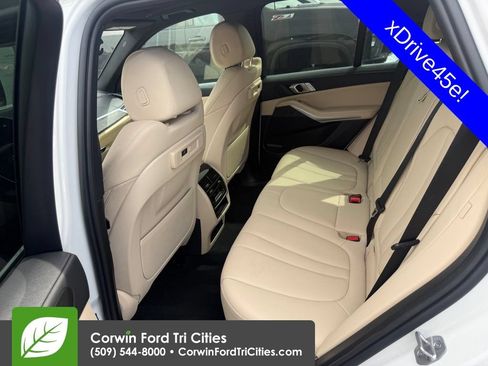 Used 2022 BMW X5 xDrive45e AWD/4WD image 6