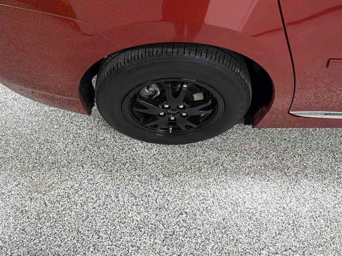 Used 2014 Toyota Prius Two image 33