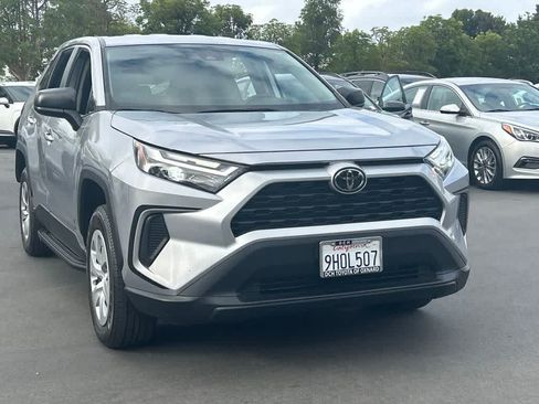 Used 2023 Toyota RAV4 LE FWD image 4
