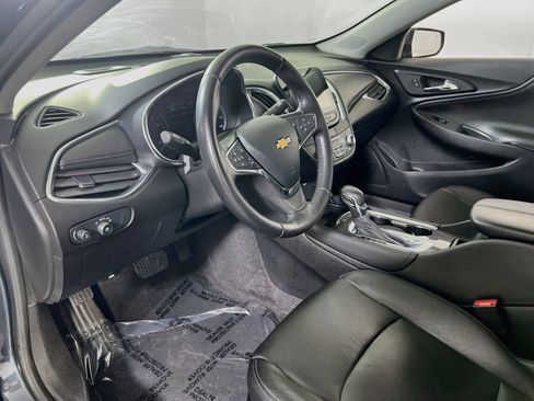 Used 2021 Chevrolet Malibu LT w/ Leather Package FWD image 9