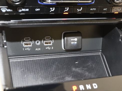 Used 2024 Jeep Grand Cherokee Limited w/ Luxury Tech Group II image 28