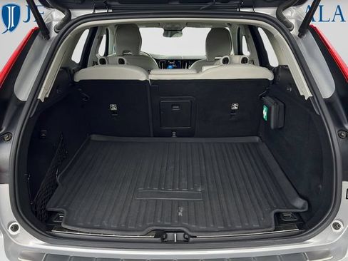 Certified 2024 Volvo XC60 B5 Ultimate w/ Climate Package AWD/4WD image 12