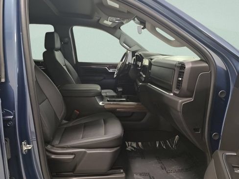 Used 2024 Chevrolet Silverado 1500 LT AWD/4WD image 11