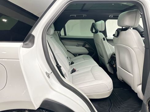 Certified 2025 Land Rover Range Rover Sport SE AWD/4WD image 19