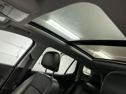 Certified 2023 GMC Terrain SLT w/ Tech Package image 18