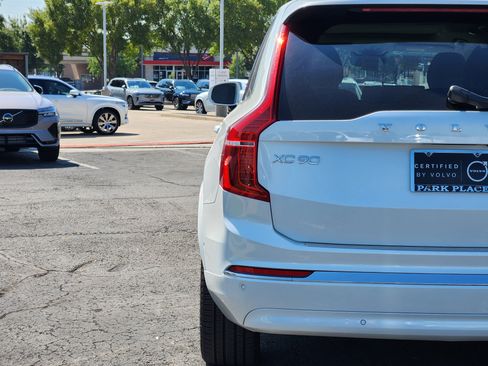 Certified 2025 Volvo XC90 B6 Plus w/ Protection Package Premier image 9