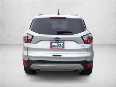 Used 2017 Ford Escape Titanium image 3