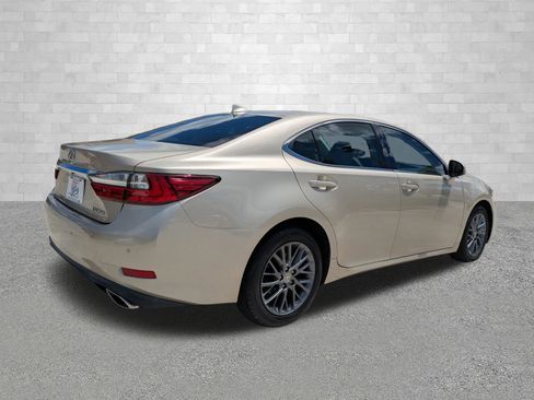 Used 2018 Lexus ES 350 w/ Premier Package FWD image 2