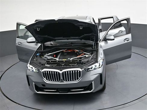 New 2026 BMW X5 xDrive50e w/ Climate Comfort Package image 35
