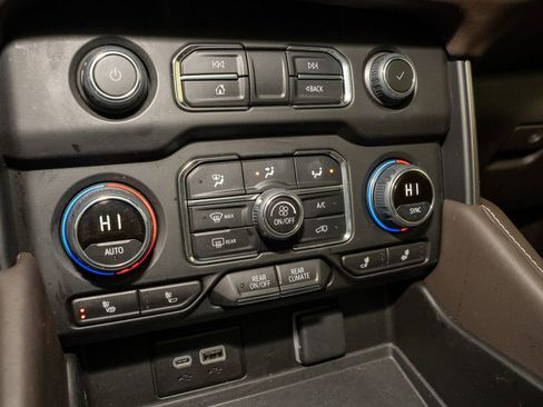 Used 2023 Chevrolet Tahoe LT w/ LT Signature Plus Package image 17