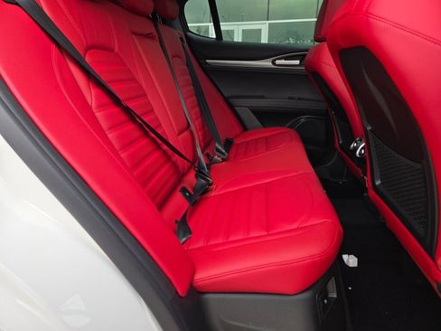 New 2025 Alfa Romeo Stelvio Sprint image 9