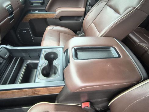 Used 2015 Chevrolet Silverado 2500 High Country w/ Duramax Plus Package image 16