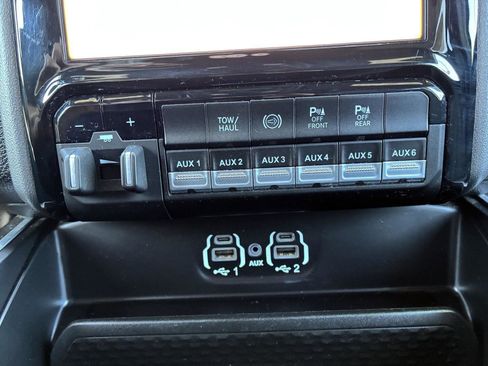 Used 2022 RAM 3500 Big Horn w/ Level C Equiment Group AWD/4WD image 32