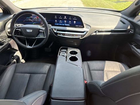 Used 2024 Cadillac Lyriq Sport RWD image 31
