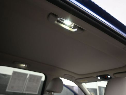 Used 2022 Kia Sorento S w/ Panoramic Sunroof Package image 45