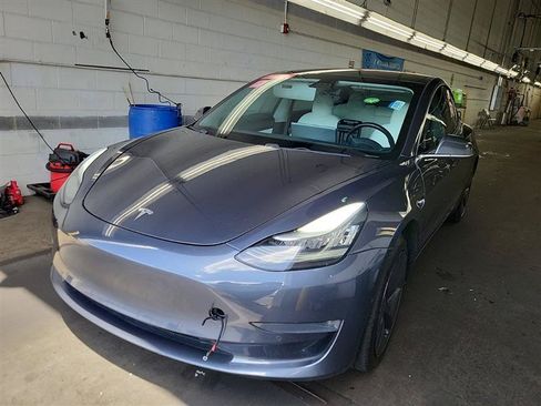 Used 2019 Tesla Model 3 Long Range RWD image 3