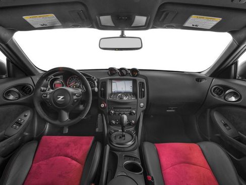 Used 2016 Nissan 370Z NISMO RWD image 11