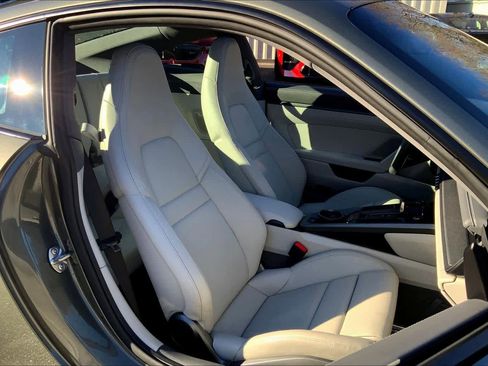 Used 2024 Porsche 911 Carrera image 8