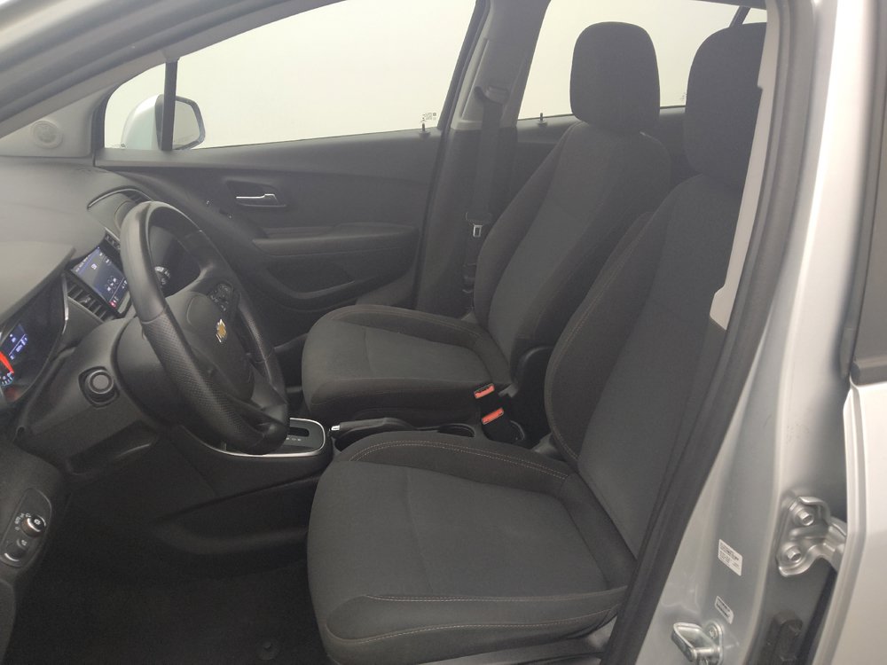 Used 2020 Chevrolet Trax LS FWD image 17