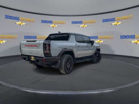 Used 2025 GMC Hummer EV 2X w/ LPO, Sport Package image 8