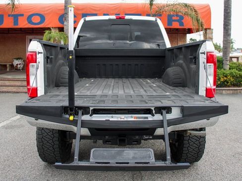 Used 2019 Ford F250 Lariat w/ Chrome Package AWD/4WD image 9