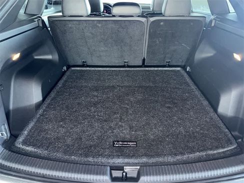 Used 2022 Volkswagen Atlas Cross Sport SE image 25