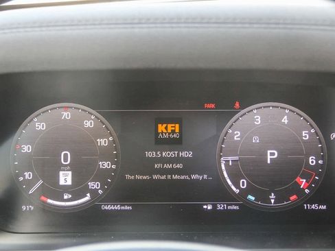 Used 2023 Land Rover Defender 130 SE image 21