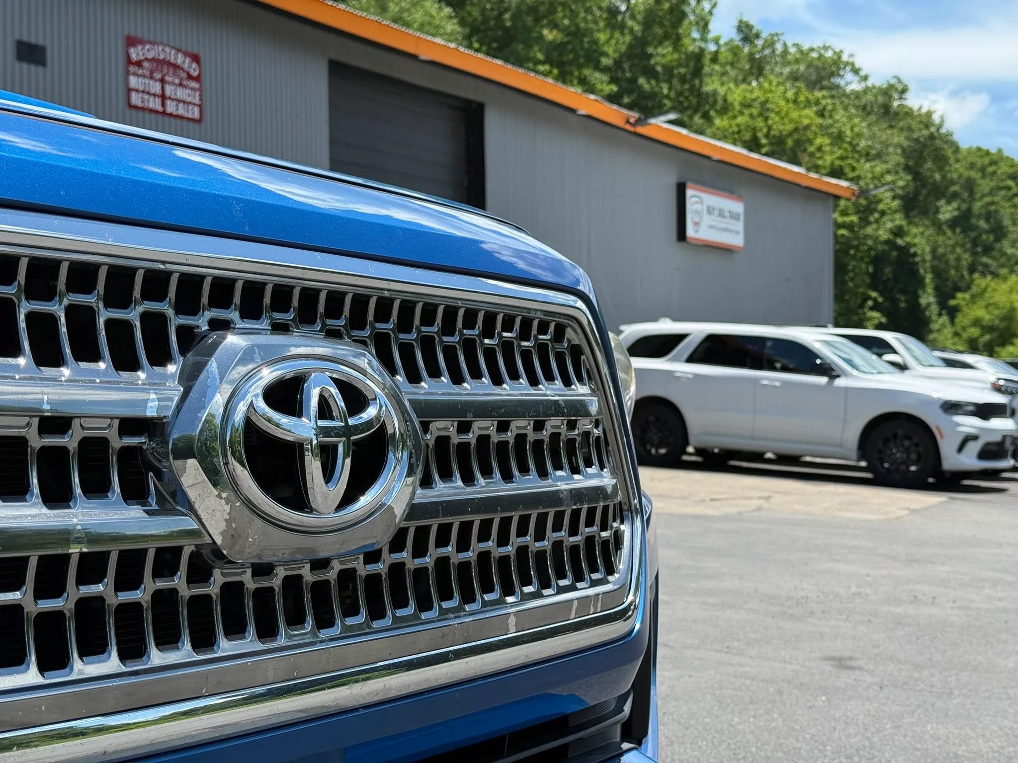 Used 2016 Toyota Tacoma TRD Sport w/ Towing Package AWD/4WD image 32