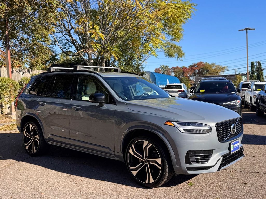 Used 2022 Volvo XC90 T8 R-Design w/ Advanced Package AWD/4WD image 8