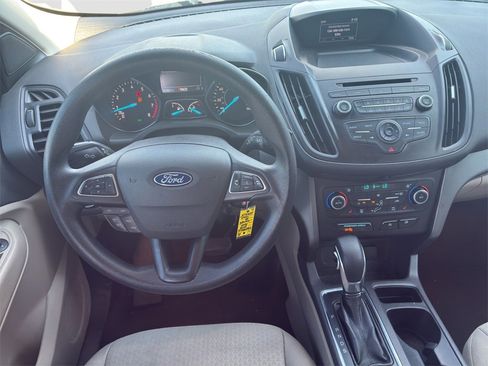 Used 2018 Ford Escape SE image 17