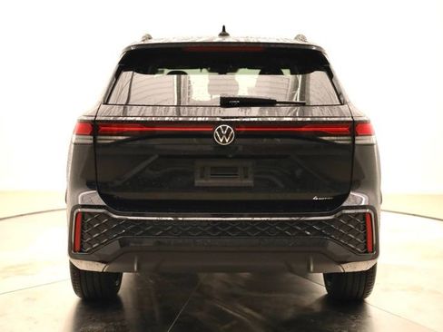 New 2026 Volkswagen Tiguan SE R-Line image 4