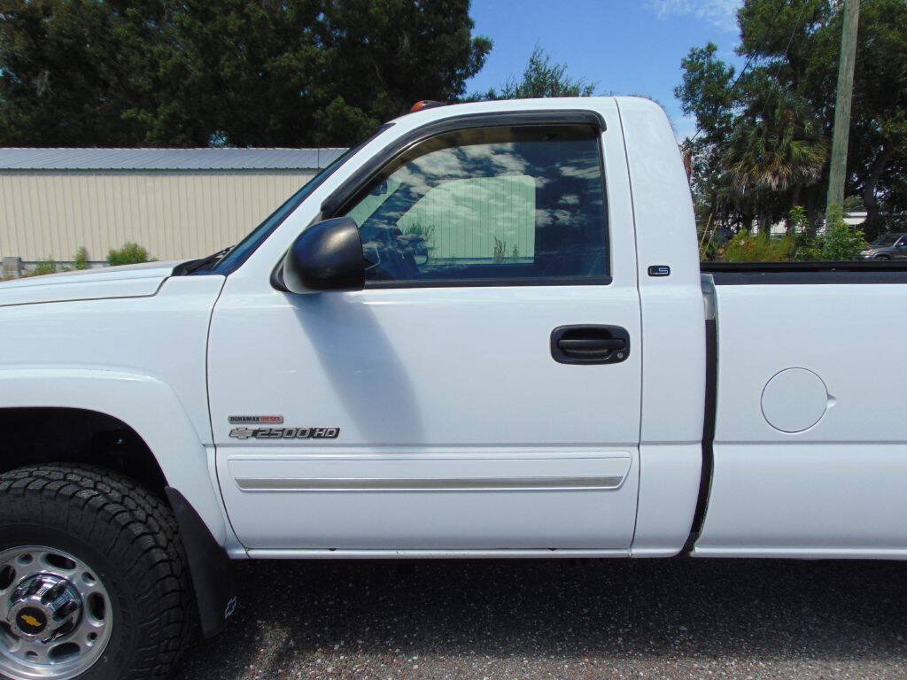Used 2004 Chevrolet Silverado 2500 LS w/ Snow Plow Prep Package AWD/4WD image 3