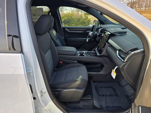 New 2026 GMC Acadia Elevation AWD/4WD image 36