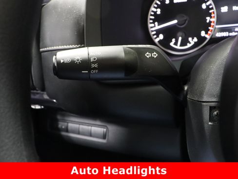 Used 2023 Nissan Pathfinder S image 25