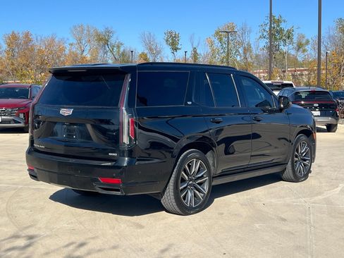 Used 2021 Cadillac Escalade Sport Platinum image 12