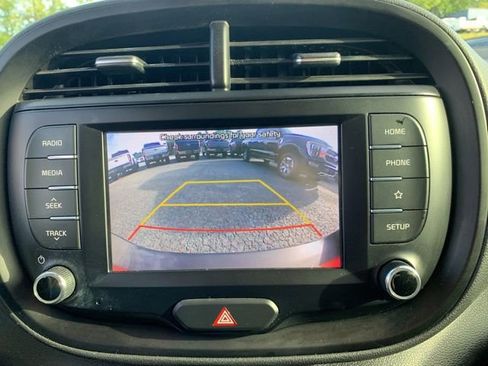 Used 2020 Kia Soul S FWD image 31